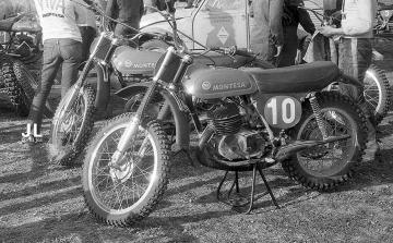 Montesa Cappra 250 VR. Motocross de Esplugues 1973 (Foto: José Luis Cortijos)